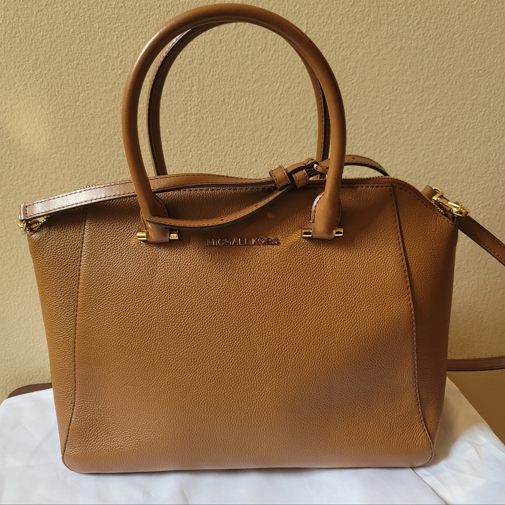 Michael Kors crossbody - Picture 5 of 16